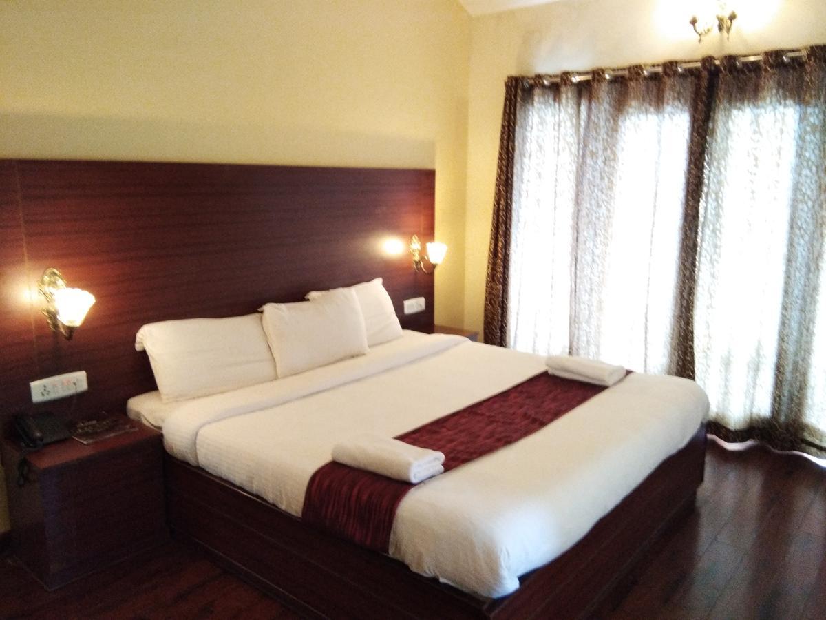 Berry Hills Resort Уті Екстер'єр фото