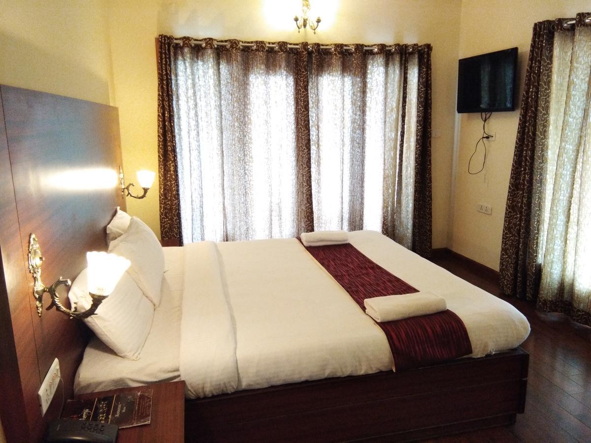 Berry Hills Resort Уті Екстер'єр фото