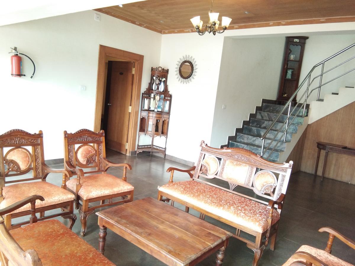 Berry Hills Resort Уті Екстер'єр фото