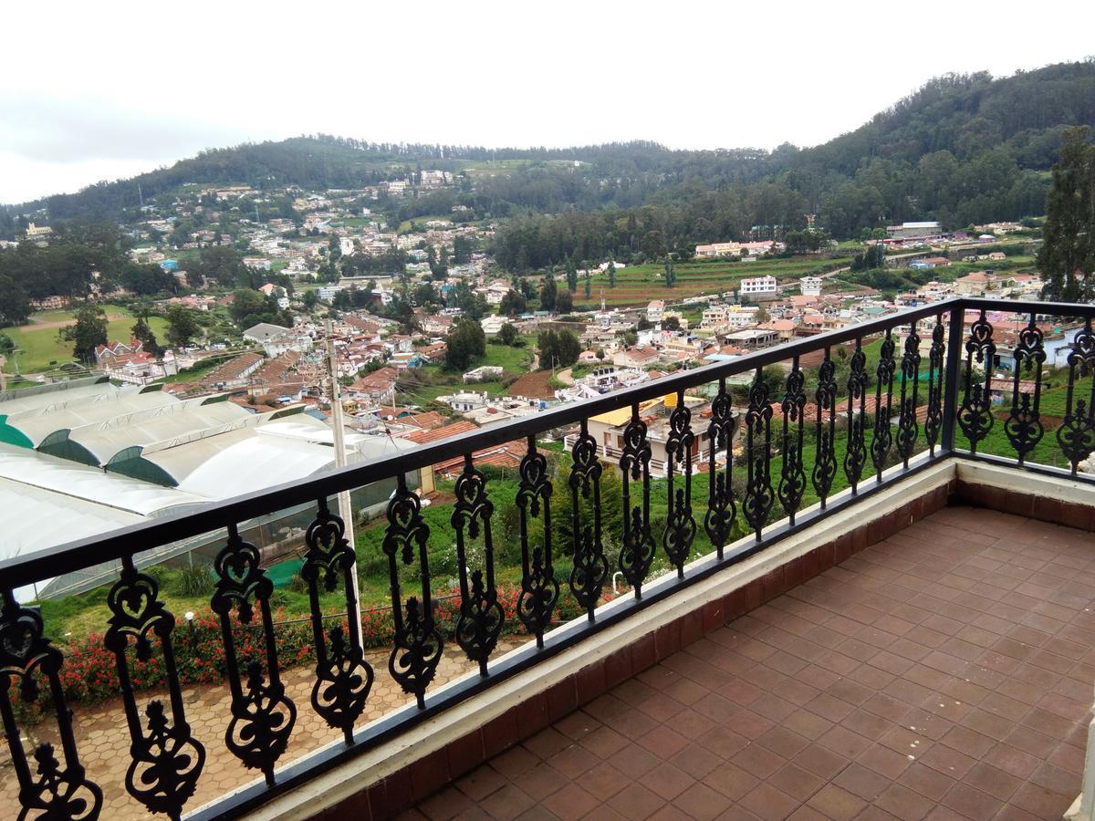 Berry Hills Resort Уті Екстер'єр фото